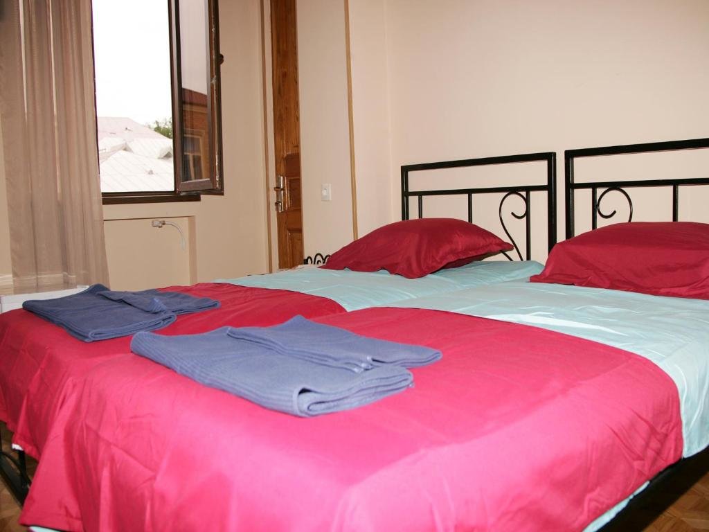 Кутаиси: Two Towers Guest House