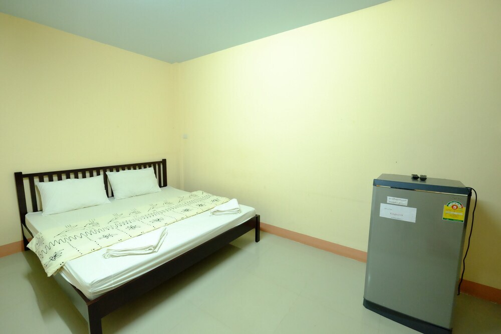 Сакон Накхон: Baansetthanan Apartment