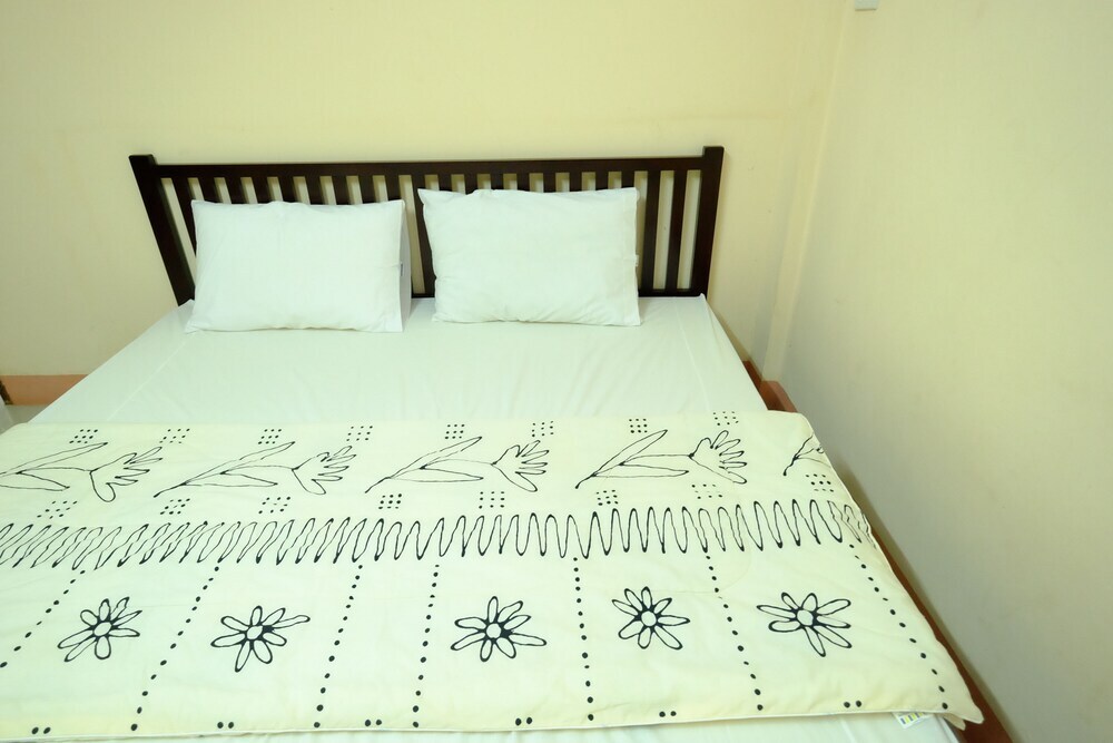 Сакон Накхон: Baansetthanan Apartment