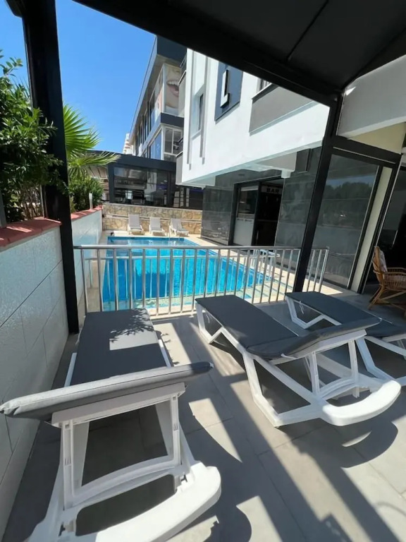 Капикири: Evren Hotel