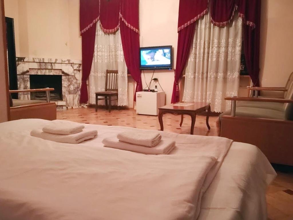 Тбилиси: Отель Holiday Georgia