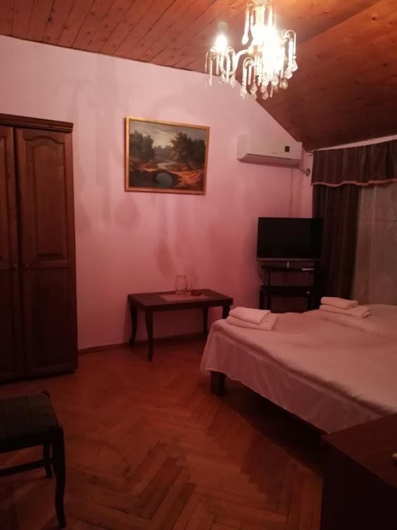 Тбилиси: Отель Holiday Georgia