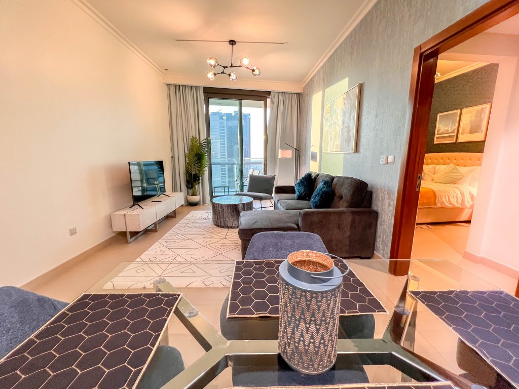 Дубай: Апартаменты Cosmos Living Downtown Dubai