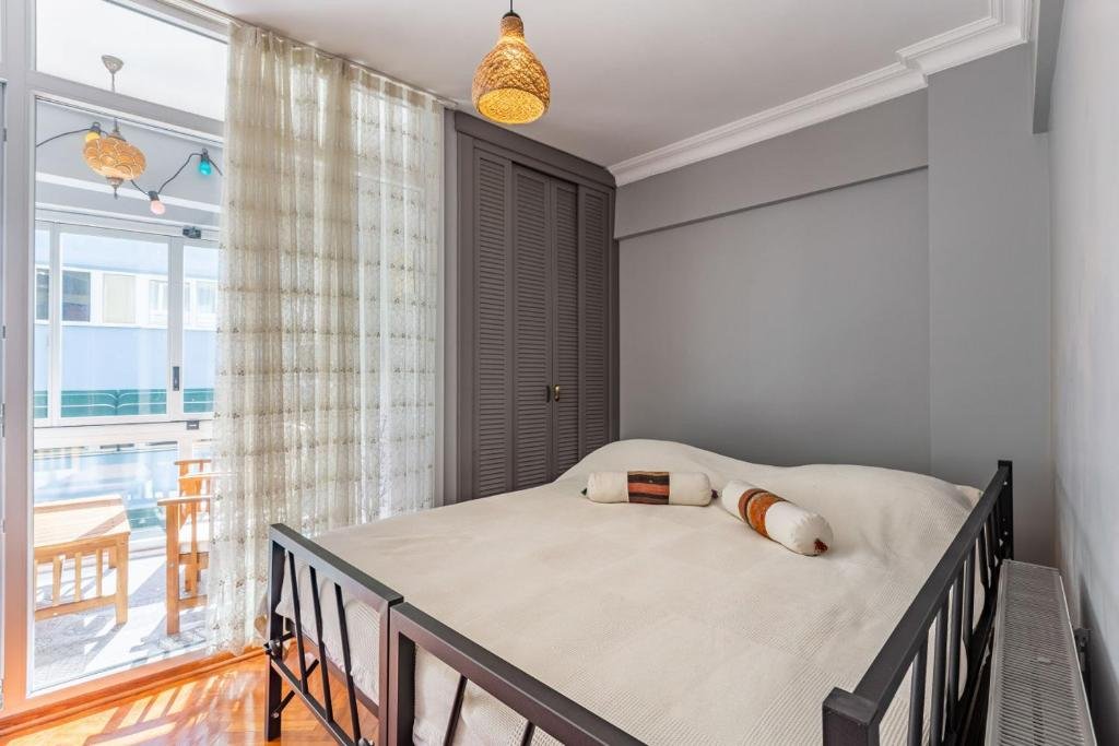Stylish Apartment in Moda near Popular Attractions with Balcony — фото 1