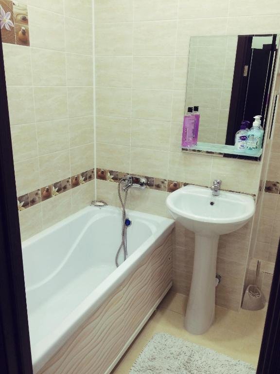 Сургут: Apartment on Aleksandra Usoltseva 26