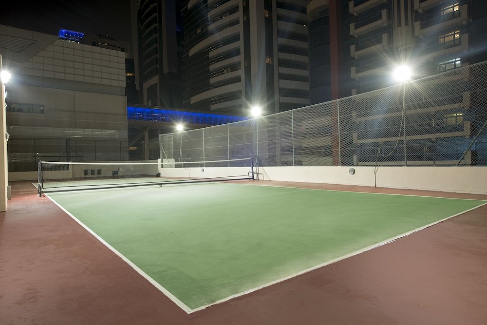 Дубай: Emirates Grand Apartments