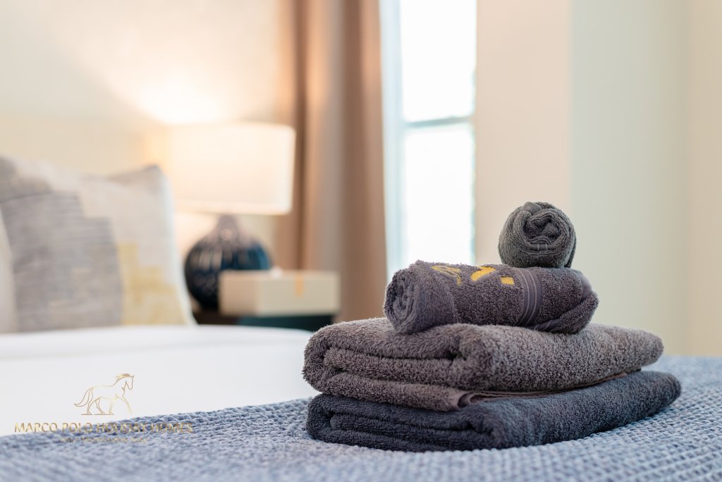 Дубай: Апартаменты Marco Polo - Colorful Charm with Captivating City Views