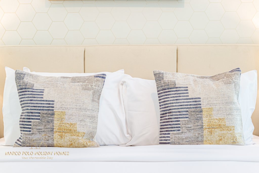 Дубай: Апартаменты Marco Polo - Colorful Charm with Captivating City Views