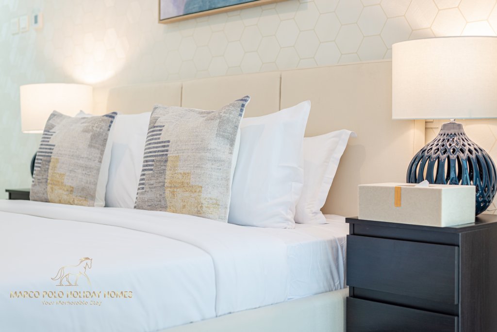 Дубай: Апартаменты Marco Polo - Colorful Charm with Captivating City Views