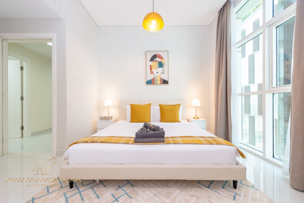 Дубай: Апартаменты Marco Polo - Colorful Charm with Captivating City Views