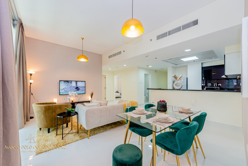 Дубай: Апартаменты Marco Polo - Colorful Charm with Captivating City Views