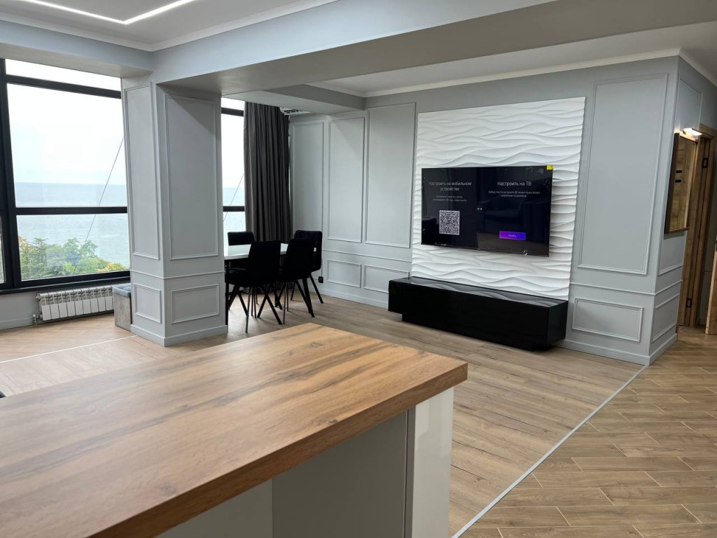 Сухум: Квартира F’17 Apartments c панорамным видом на море