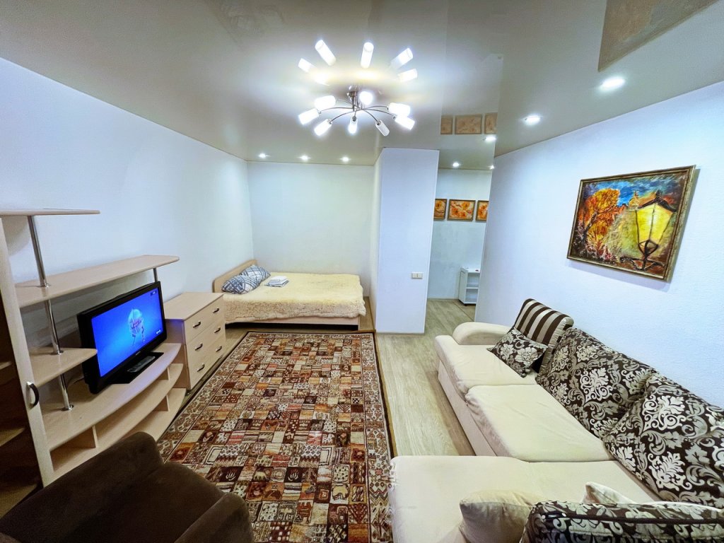 Красноярск: Апартаменты Байкал на Декабристов 36
