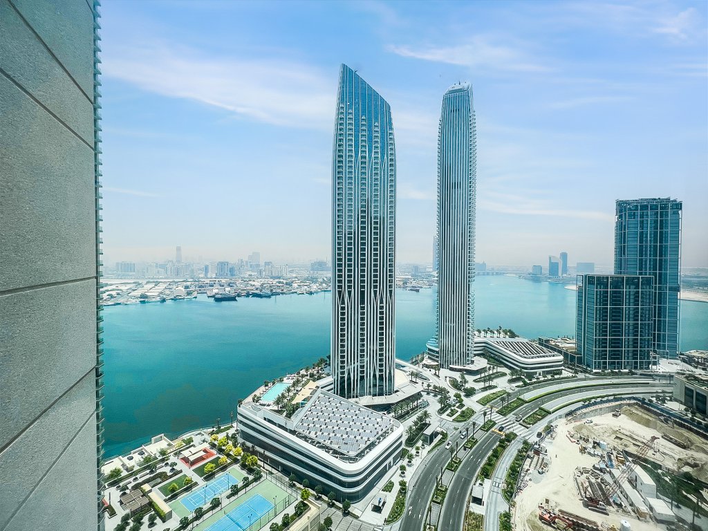 Дубай: Апартаменты Cosmos Living Sea View Dubai Creek Harbour