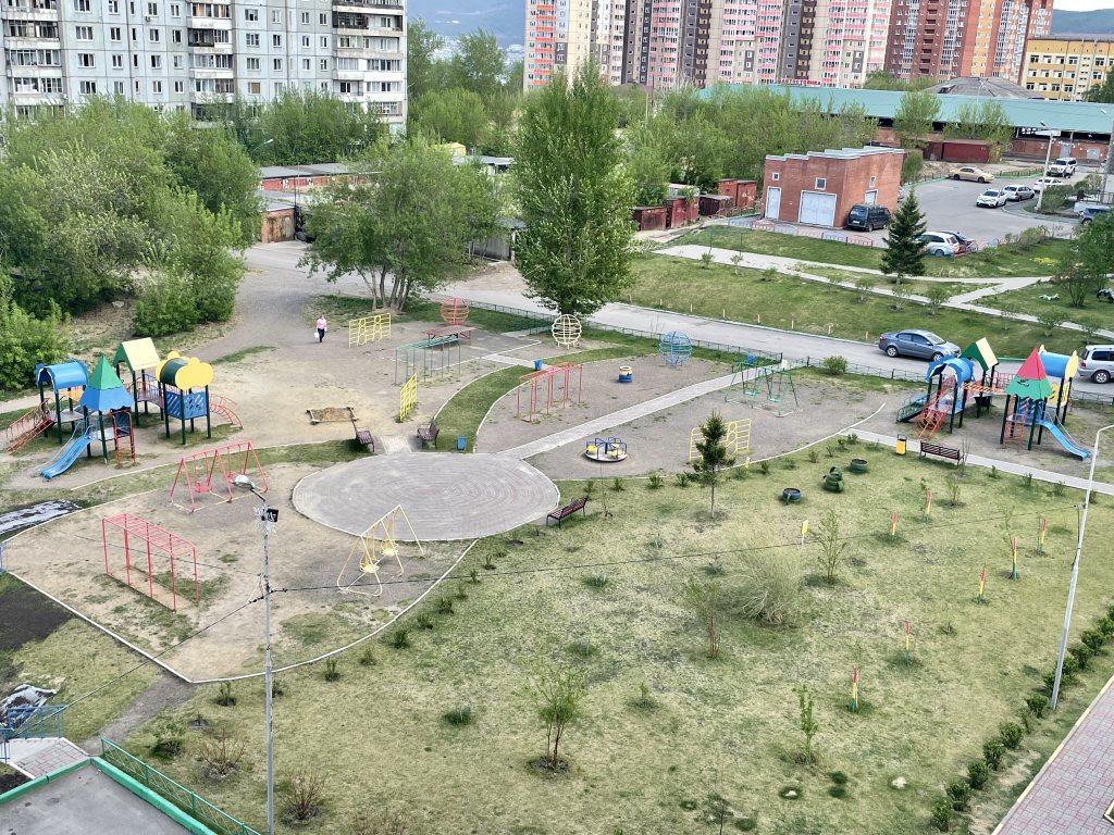 Красноярск: Апартаменты Argentum Home Корнеева 26