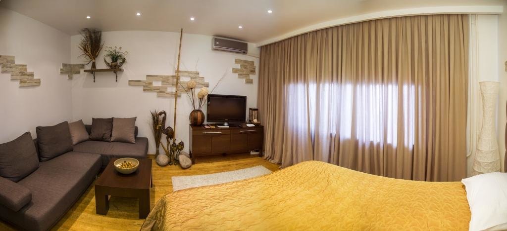Красноярск: Apartments on Vesna Street 7A