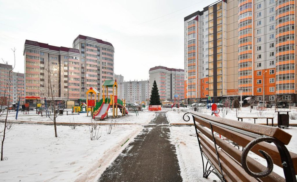Красноярск: 5 Ночей на улице Караульная 82