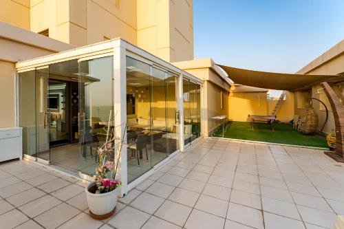 Дубай: Dubai 5* Penthouse front sea 6 Bdr. private pool!