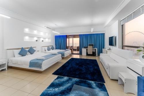 Дубай: Dubai 5* Penthouse front sea 6 Bdr. private pool!