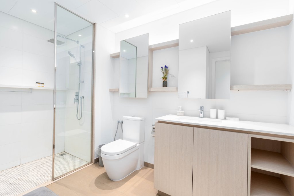 Дубай: Апартаменты  SuperHost - Chic Home in the Heart of JVC with Designer Pool