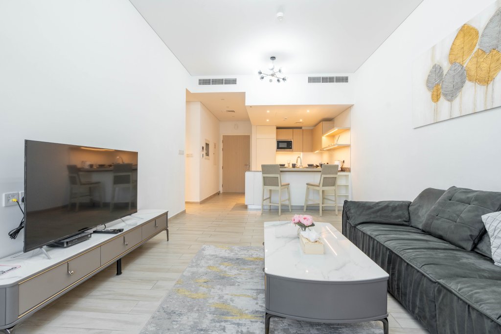 Дубай: Апартаменты  SuperHost - Chic Home in the Heart of JVC with Designer Pool