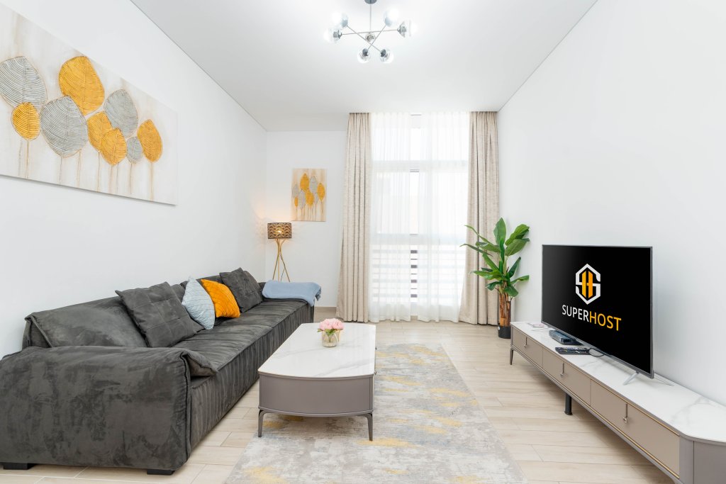 Дубай: Апартаменты  SuperHost - Chic Home in the Heart of JVC with Designer Pool