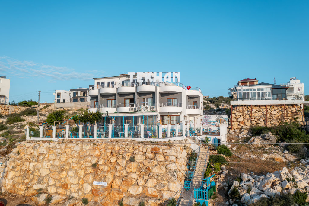 Лимонлу: Hotel TEK HAN KUMKUYU
