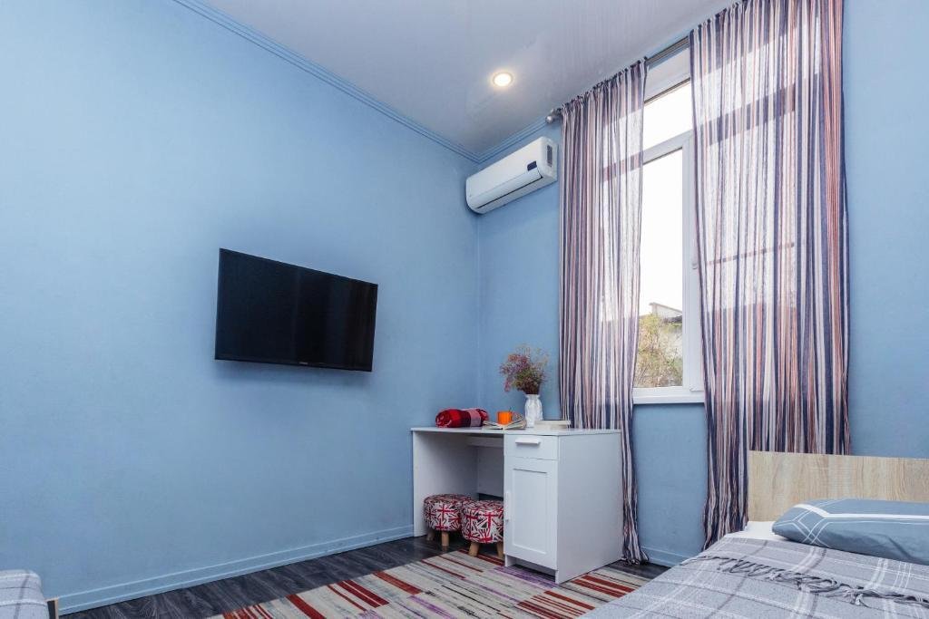 Сухум: Апартаменты F’17 Apartments – квартиры класса люкс