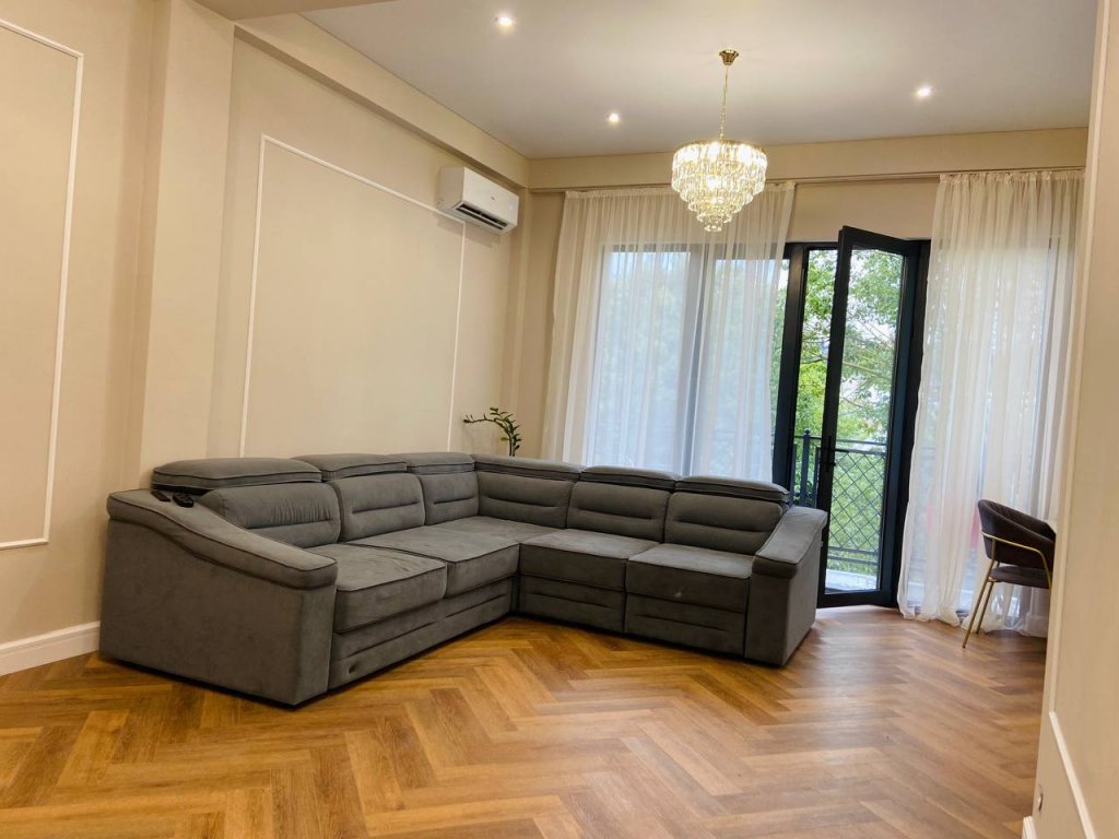 Сухум: Апартаменты F’17 Apartments с видом на мэрию столицы