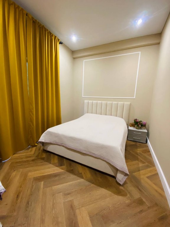 Сухум: Апартаменты F’17 Apartments с видом на мэрию столицы