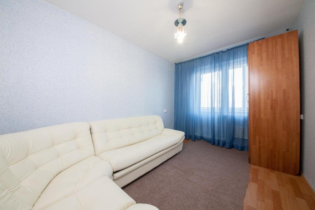 Красноярск: Apartment Kvartirov Na Vzletke