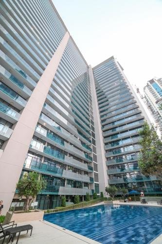 Дубай: Luton Vacation Homes - Damac Maison Studio, Canal View