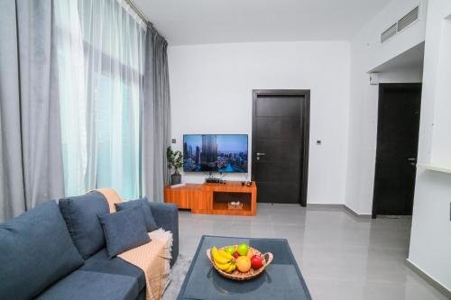Дубай: Luton Vacation Homes - Damac Maison Studio, Canal View