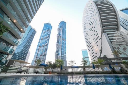 Дубай: Luton Vacation Homes - Damac Maison Studio, Canal View