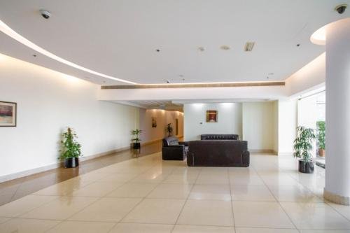 Дубай: Bespoke Holiday Homes - Studio Apartment with Marina View