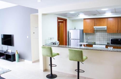 Дубай: Apartment Al Ghozlan 1
