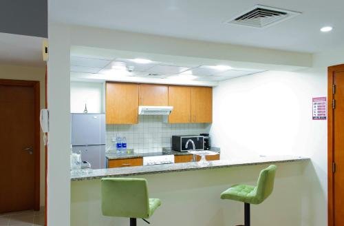 Дубай: Apartment Al Ghozlan 1