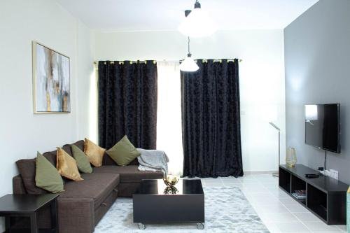 Дубай: Apartment Al Ghozlan 1
