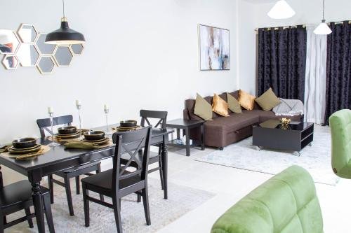 Дубай: Apartment Al Ghozlan 1