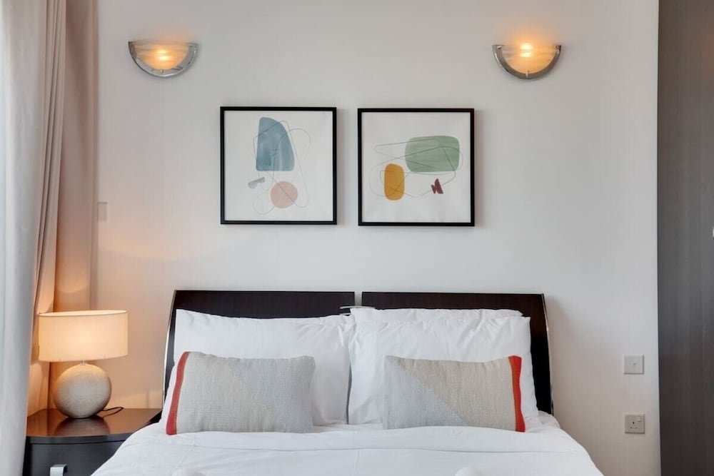 Дубай: Dazzling Apartment in Dubai Gate Central of Jlt