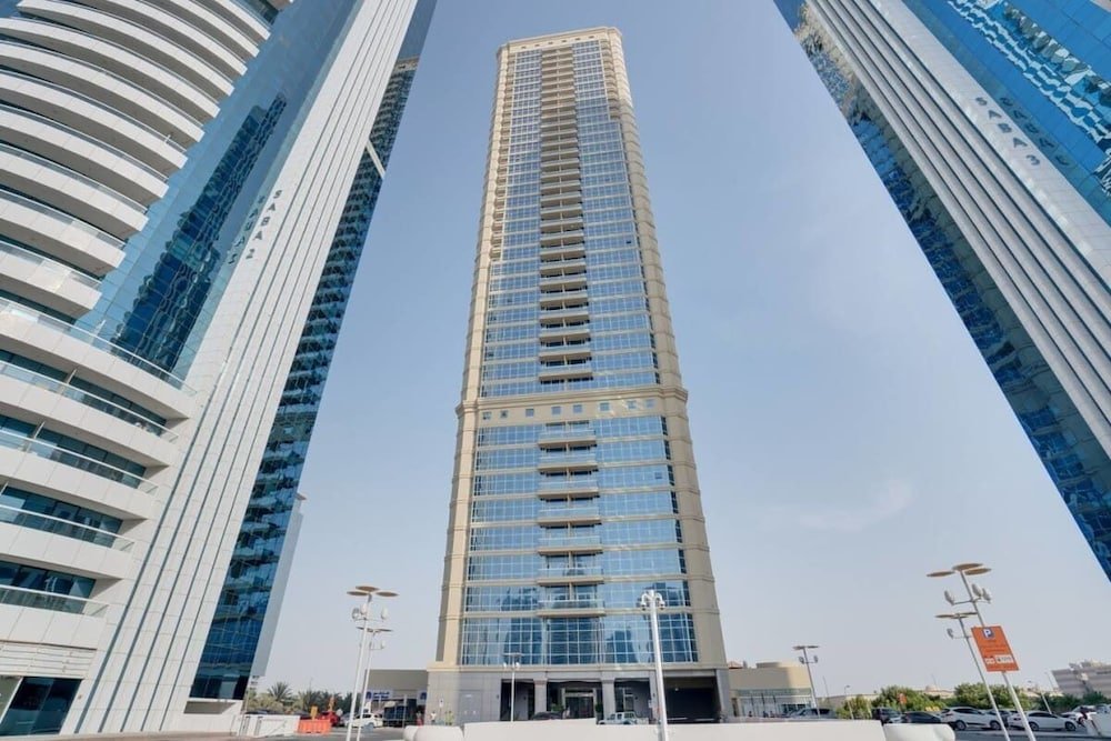 Дубай: Dazzling Apartment in Dubai Gate Central of Jlt