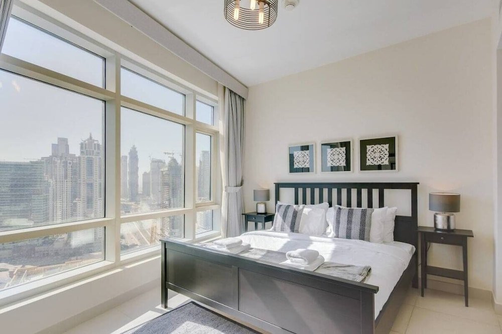Дубай: Stylish Apartment With the Best Burj Views