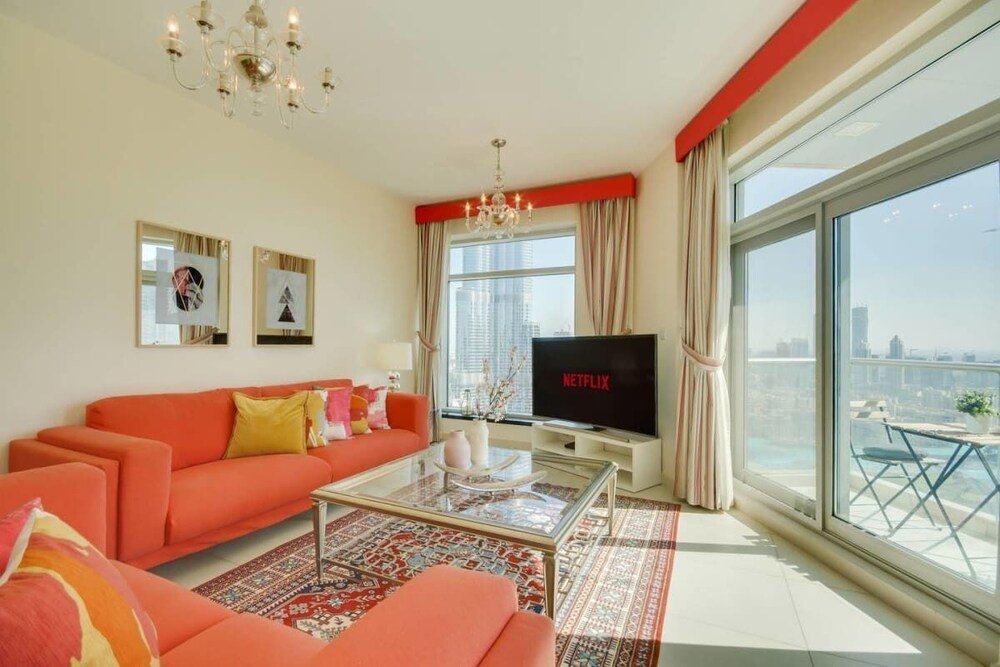 Дубай: Stylish Apartment With the Best Burj Views