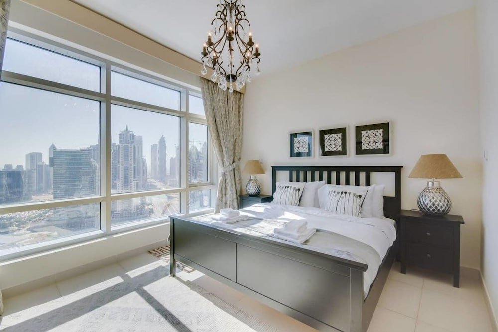 Дубай: Stylish Apartment With the Best Burj Views