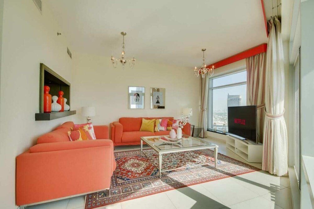 Дубай: Stylish Apartment With the Best Burj Views