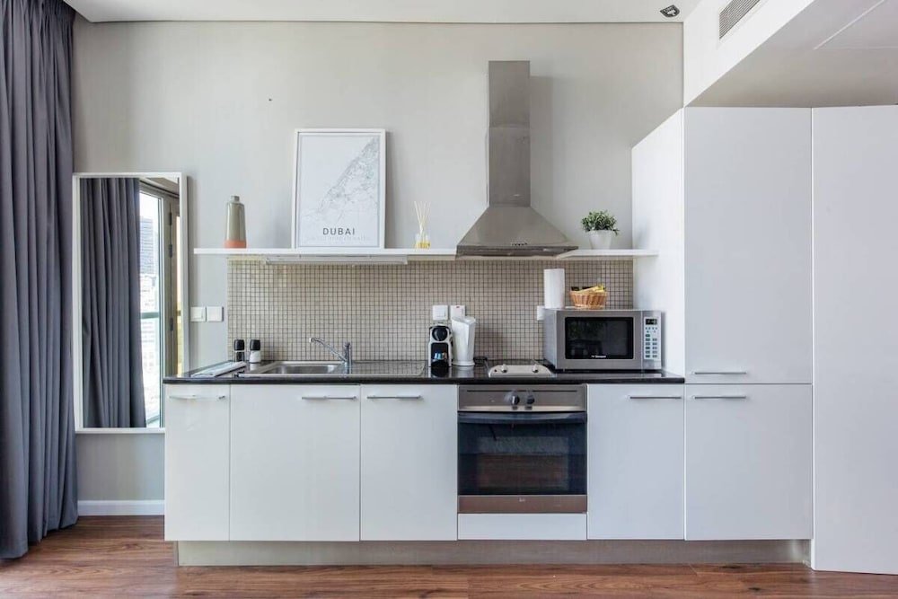 Дубай: Comfy Trendy Apartment Steps Away From the Metro
