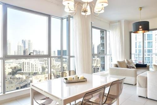 Дубай: Yallarent Burj Residences Apartment