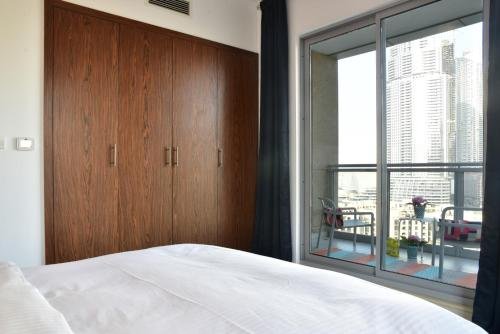 Дубай: Yallarent Burj Residences Apartment
