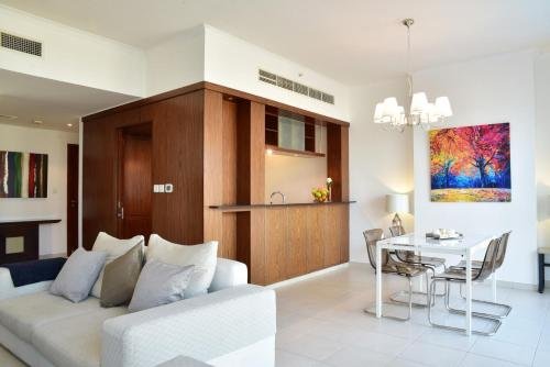Дубай: Yallarent Burj Residences Apartment