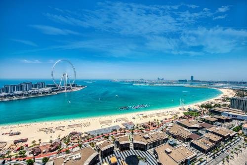 Дубай: Penthouse Full Sea View With Pool JBR